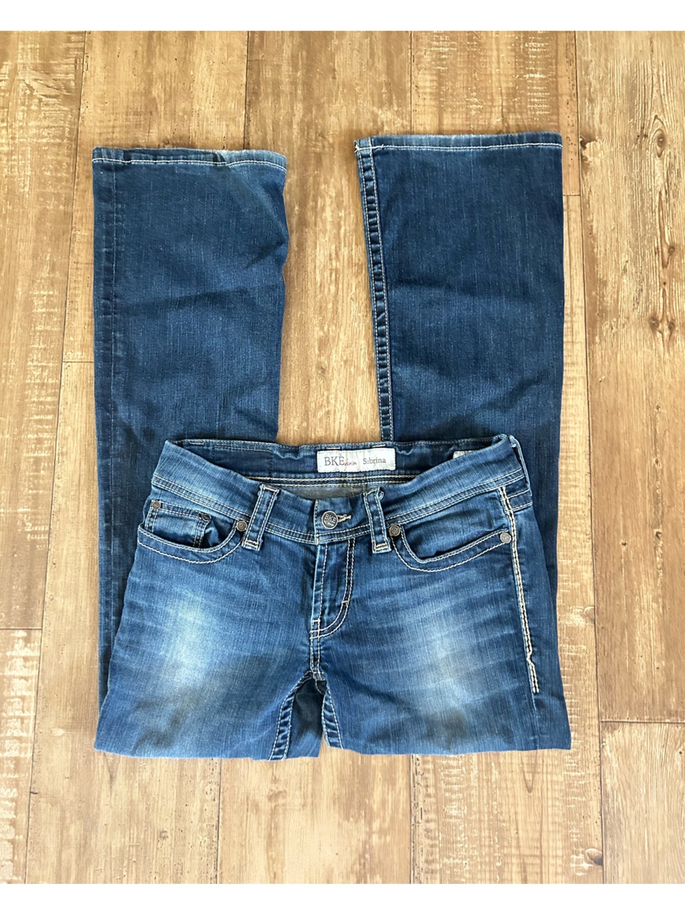BKE Women’s Sabrina low rise bootcut blue jeans - Size 28